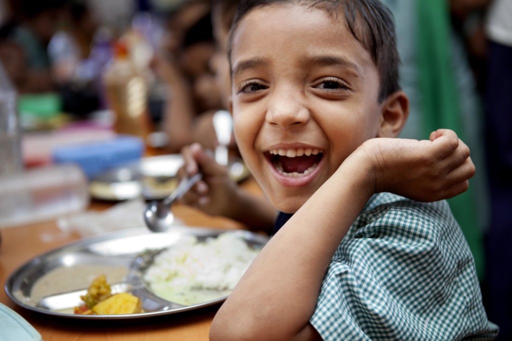 Annadhanam - Donate food to homeless children